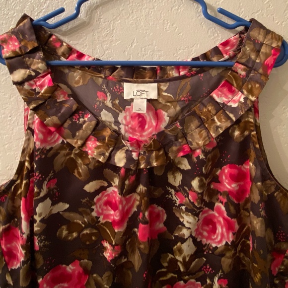 Anne Taylor Loft Floral Top - Picture 3 of 3